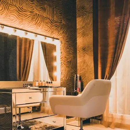 מלון Sisu Boutique (adults Only) 4*